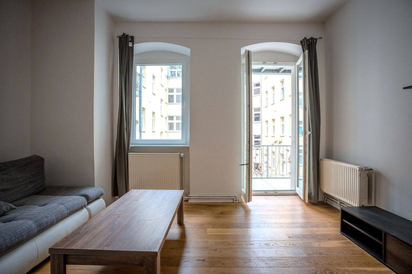 Großzügige, renovierte Altbauwohnung mit großem Balkon im begehrten Samariterkiez., 10247 Berlin (Friedrichshain-Kreuzberg Friedrichshain Prenzlauer Berg)