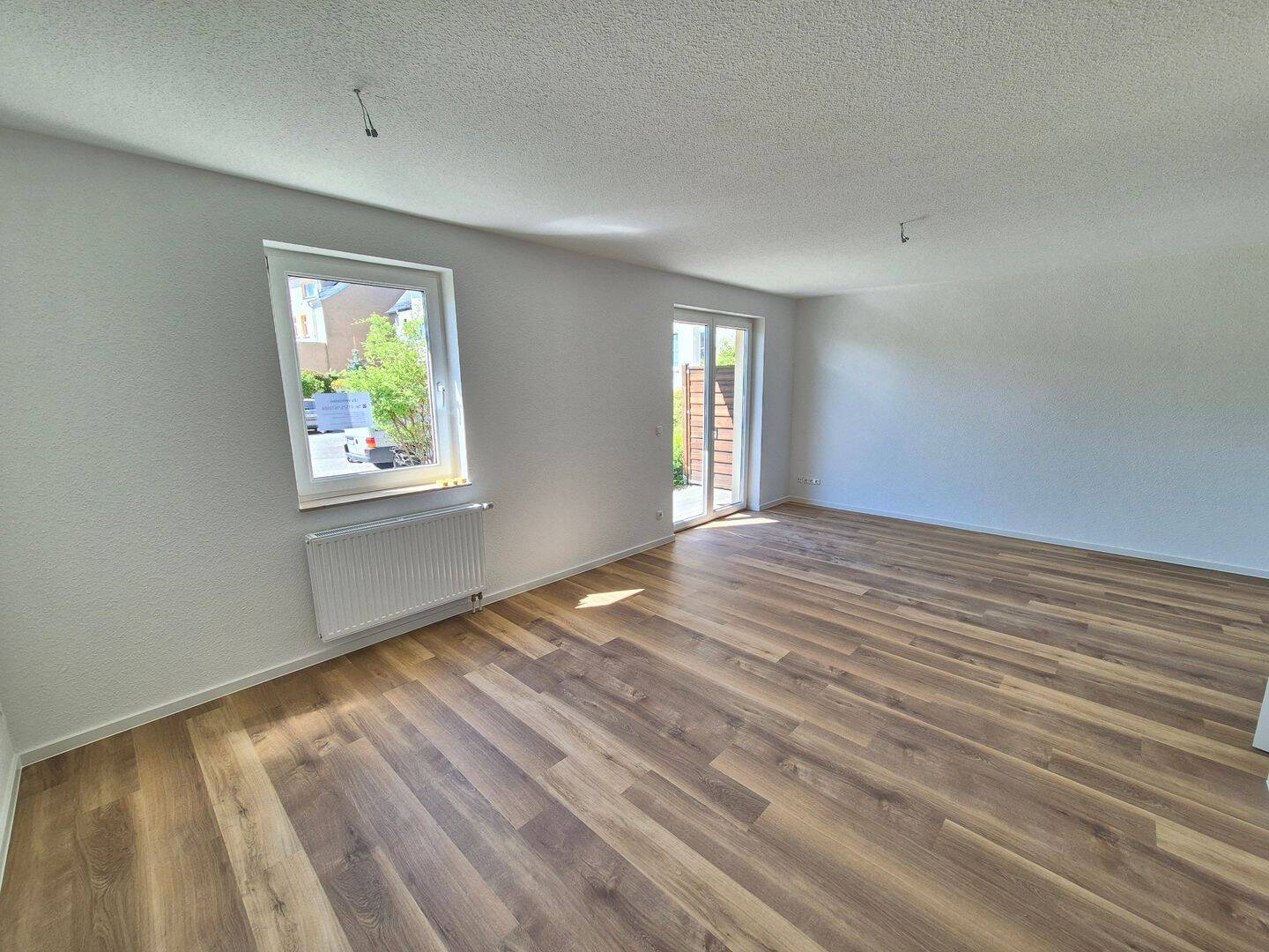 Komplett Saniert statt nur renoviert, Neubaustandard mit Urlaubsbadezimmer hier fühlt man sich direkt wohl, 7580 Ronneburg