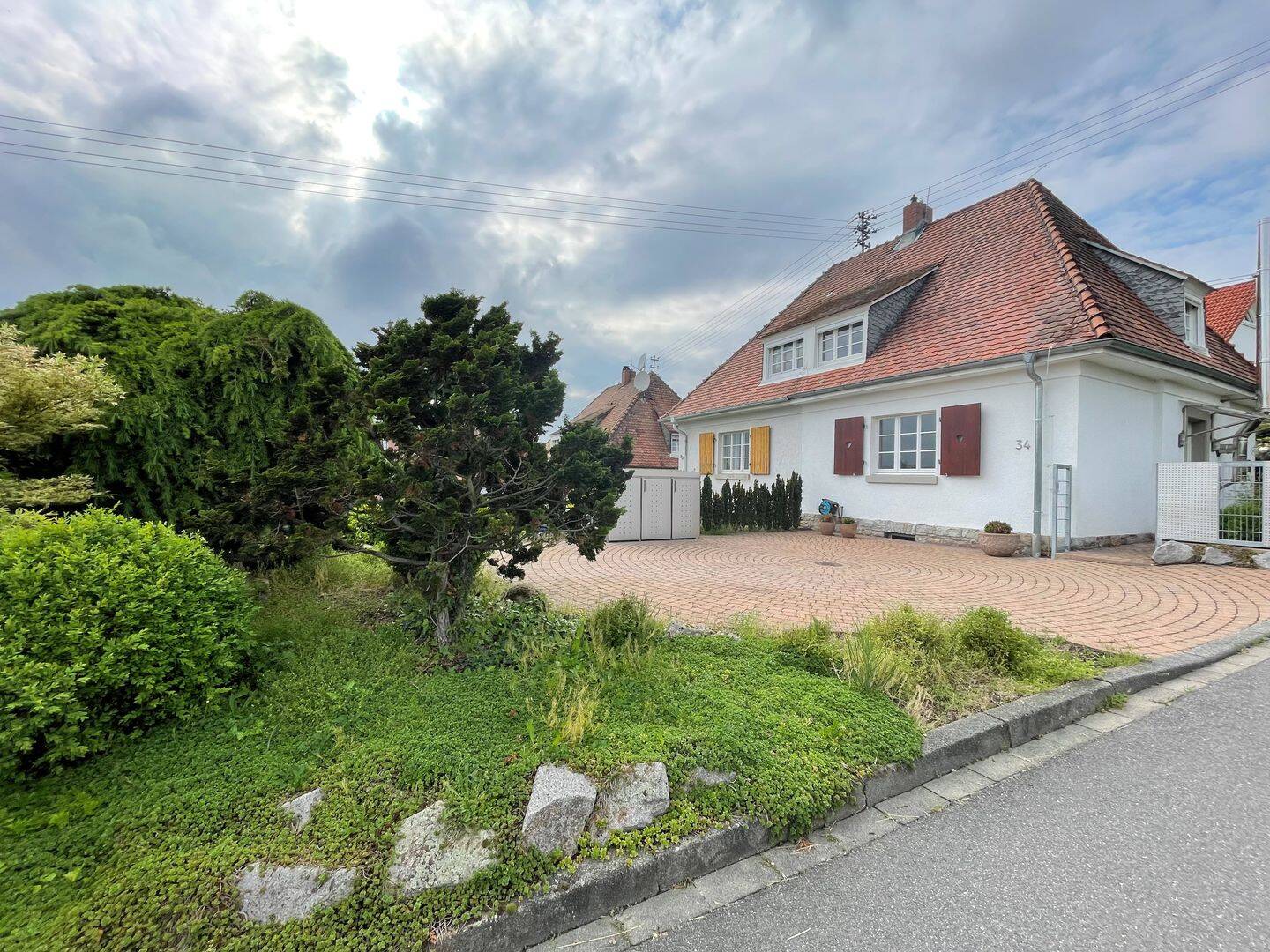 Teilmöbliertes Doppelhaushälfte in Wiesloch, 69168 Wiesloch
