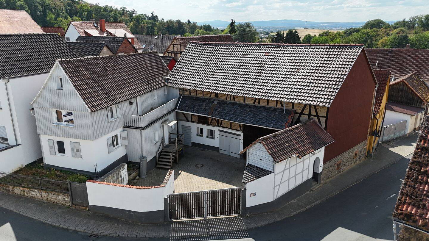Ein Zuhause für Menschen mit Ideen und Tatkraft – traditionelle Hofreite in Reichelsheim OT, 61203 Reichelsheim (Wetterau)