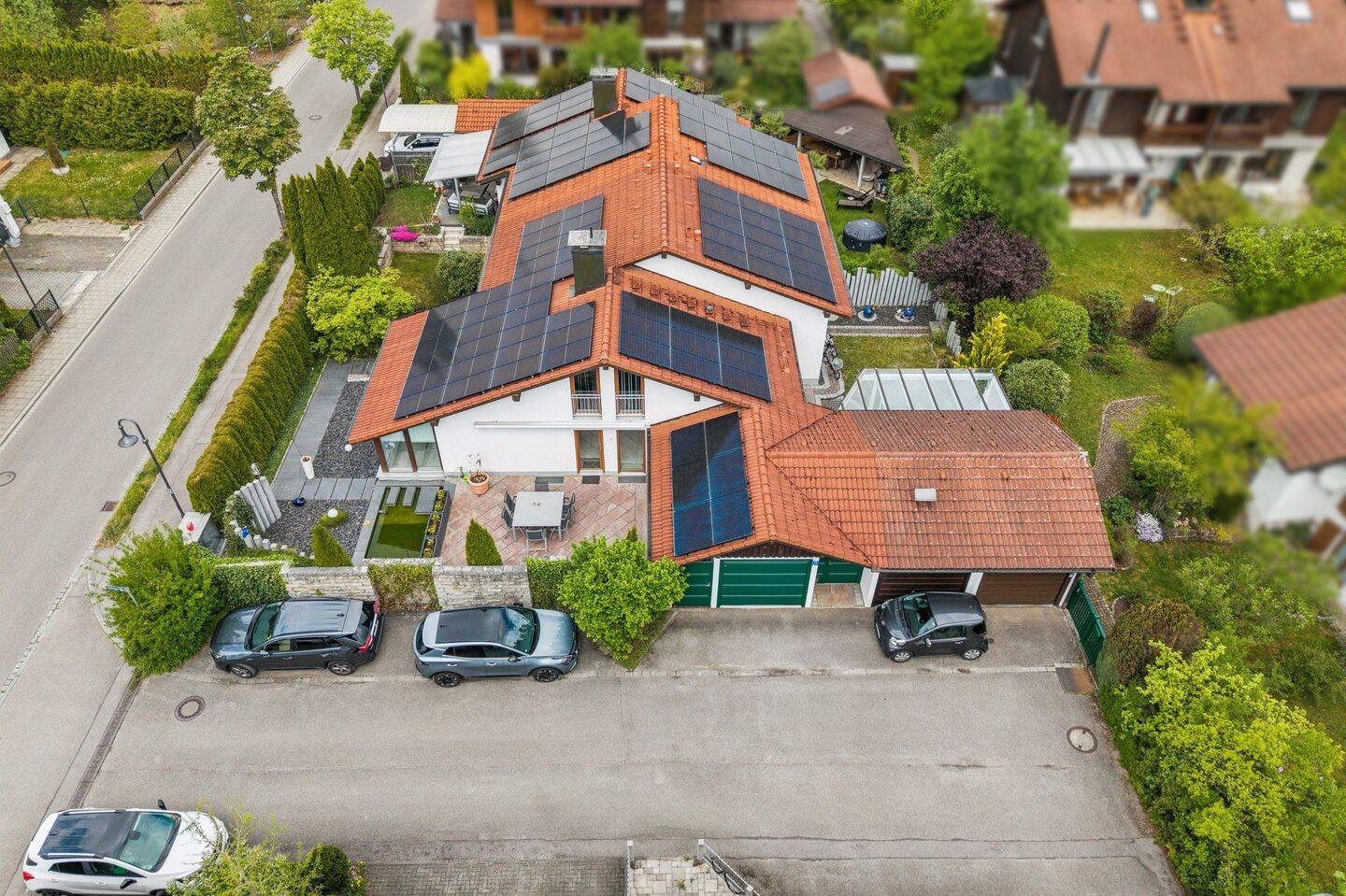 Architektonische Doppelhaushälfte mit Empore und lichtdurchfluteten Wohnkonzept, 85521 Hohenbrunn