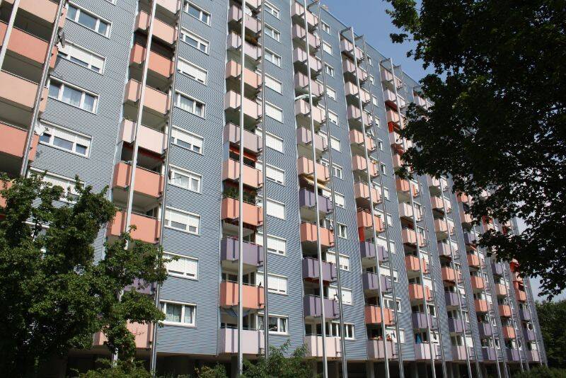 ***Großzügig***, 70437 Stuttgart (Freiberg Mönchfeld Rot Zazenhausen Zuffenhausen)