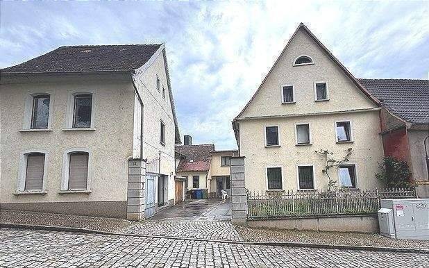 EFH mit Nebengebäude und Garten in Bad Bibra, 6647 Bad Bibra