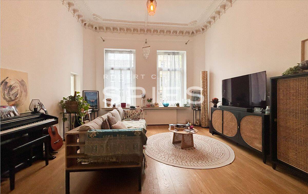Stuckdecken, Wintergarten, Einbauküche – 3-Zimmer-Wohnung mit besonderer Ausstattung, 28203 Bremen (Fesenfeld Ostertor Steintor)