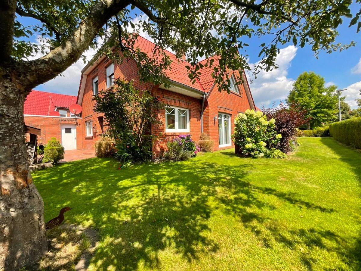 Extravagantes Zweifamilienhaus mit Garagen in traumhafter Lage von Aurich Sandhorst, 26607 Aurich