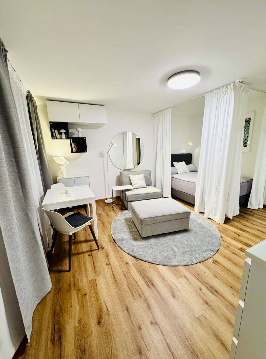 Moderne 1-Zimmer-Wohnung mit Tageslichtbad in zentraler Lage Rosenheims, 83022 Rosenheim (Happing Innenstadt Ost Süd West)