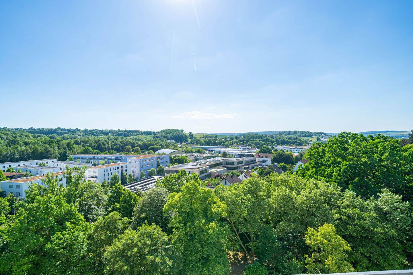 1,5-Zimmer-Wohnung mit traumhaftem Weitblick, 93051 Regensburg (Galgenberg Großprüfening-Dechbetten-Königswiesen Kumpfmühl-Ziegetsdorf-Neuprüll)