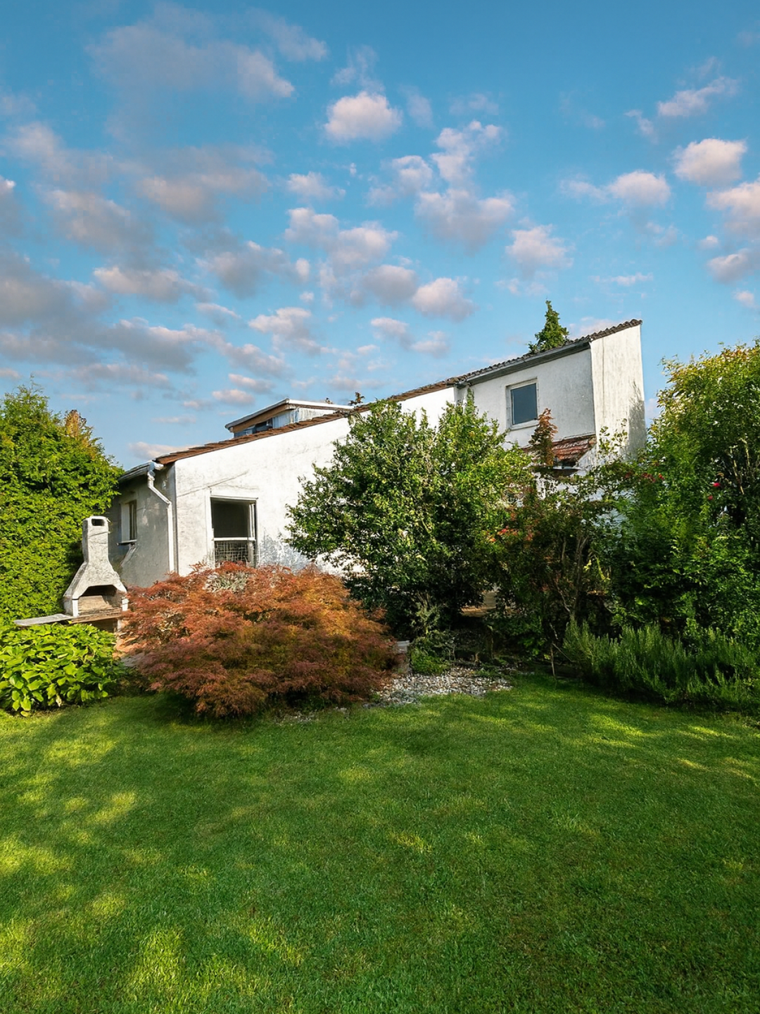Seltene Gelegenheit: Haus mit großem Grundstück & Garten in Frankfurt-Schwanheim, 60529 Frankfurt am Main (Schwanheim)