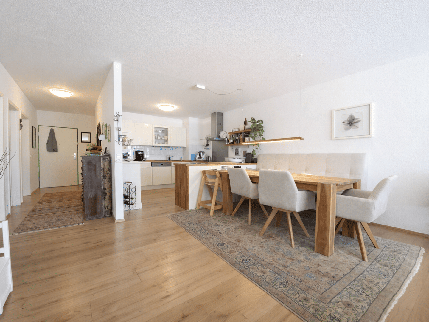 Grosszügige, Lichtdurchflutete 2-Zimmer-Wohnung mit exklusivem Wellnessbereich in Bonn-Castell, 53117 Bonn (Auerberg Buschdorf Graurheindorf Zentrum Castell)