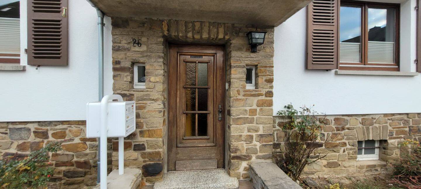 Kurzfristig verfügbar! 2 Zimmer-Wohnung im DG mit Gartennutzung, 65520 Bad Camberg