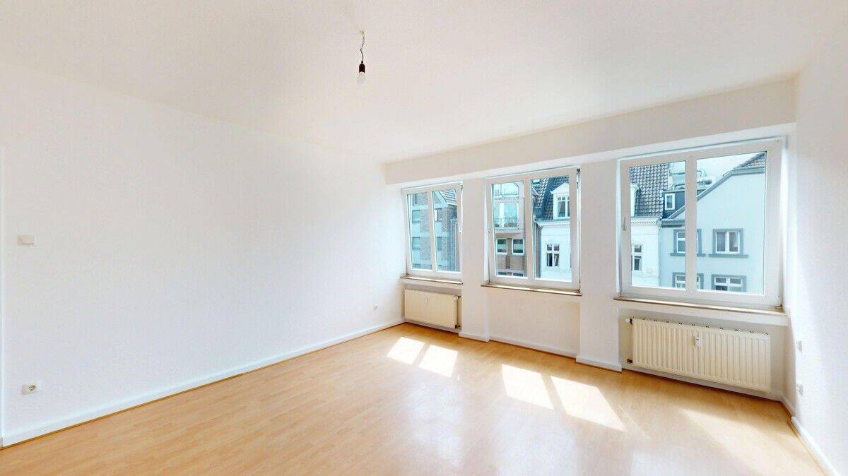 HELLE 1-ZIMMER-WOHNUNG MIT EINBAUKÜCHE – ZENTRAL IN DER DÜSSELDORFER ALTSTADT, 40213 Düsseldorf