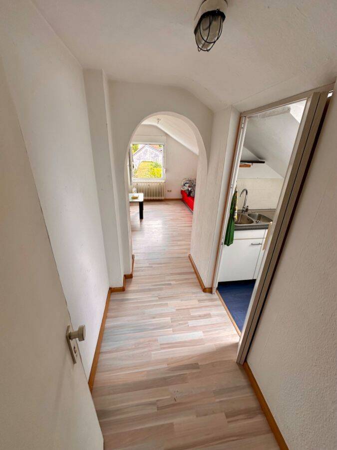 1 Zimmer Wohnung mit kleiner Küche und privatem Bad m. Badewanne im EG, 79618 Rheinfelden (Baden)