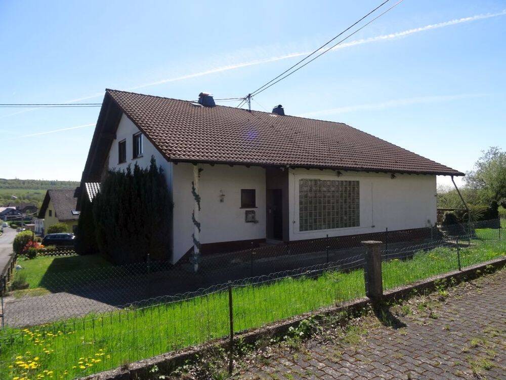 Schnäppchen: EFH/ZFH mit ELW + Garage in Oberrod für nur 50% vom VKW. PROVISIONSFREI !, 56479 Oberrod