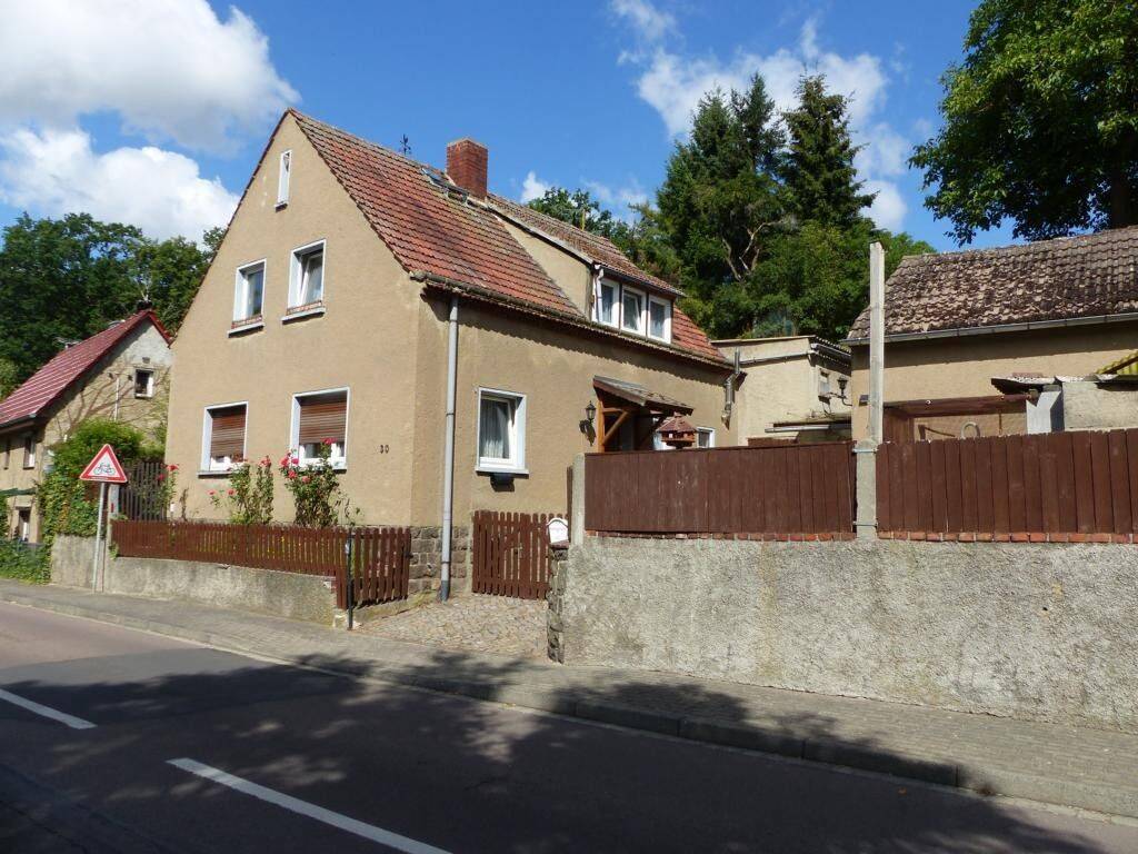 Freistehendes Einfamilienhaus mit Nebengelass & Garten in Stadtrandlage von Oschatz, 4758 Oschatz