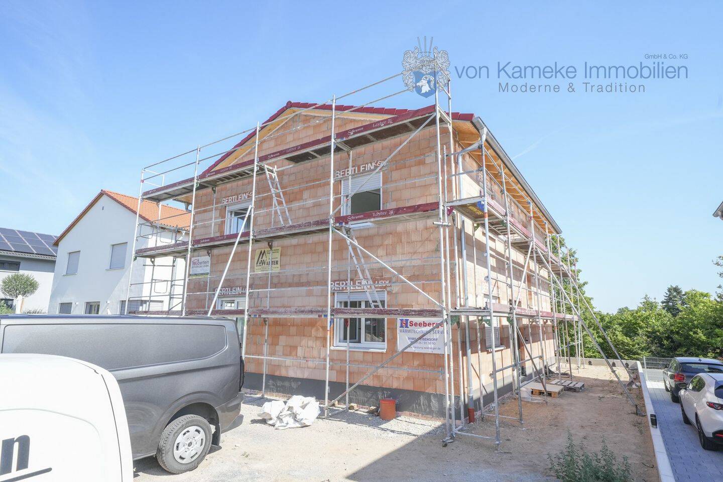 NEUBAU: Einfamilienhaus direkt an der Bebauungsgrenze – mit EBK & Carport, 91091 Großenseebach