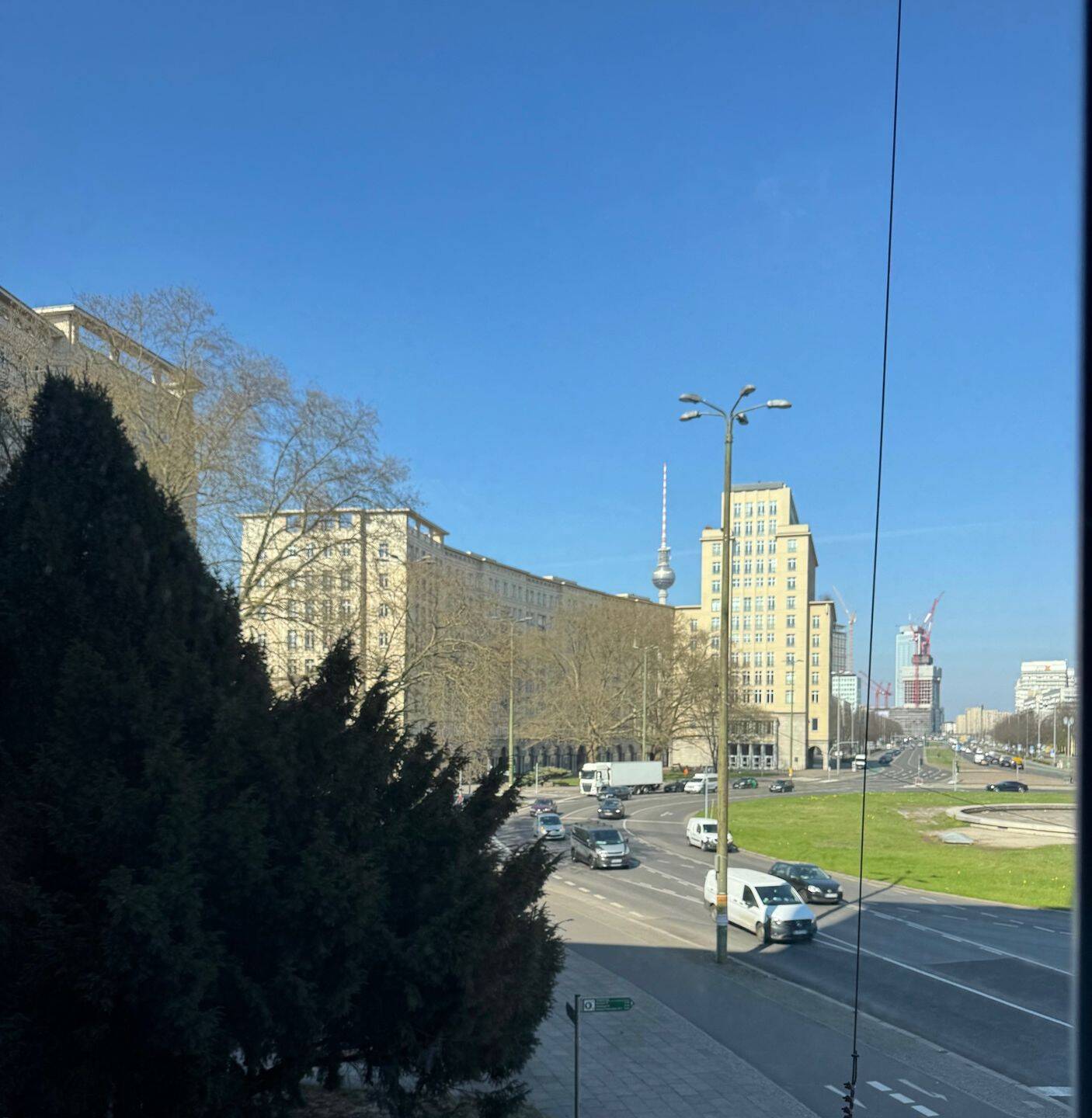 Wohnen im Kulturdenkmal: Renovierungsbedürftige Wohnung | 3 große Zi | 91 m², 10243 Berlin (Friedrichshain-Kreuzberg Friedrichshain)