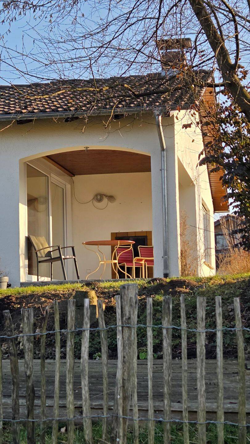 Schönes Wohnhaus – 5 Zimmer – Grüne und doch  zentrale Lage in Salem – Ortsrand, 88682 Salem