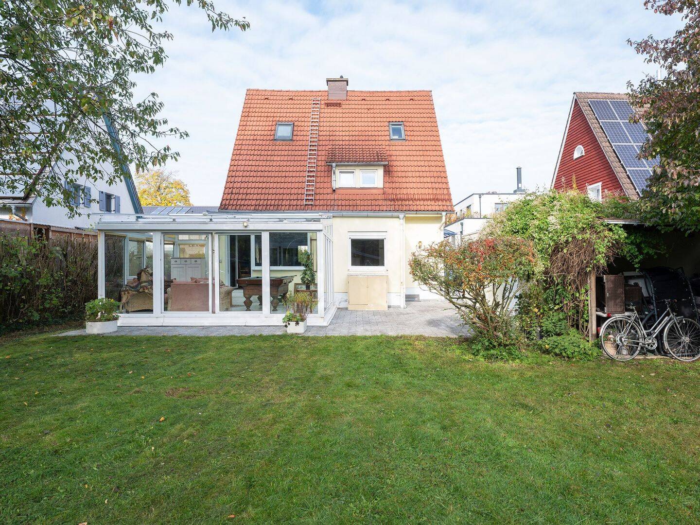 Charmantes Siedlungshaus mit Potenzial in Top-Lage mit großem Grundstück, 81829 München (Berg am Laim Trudering-Riem)