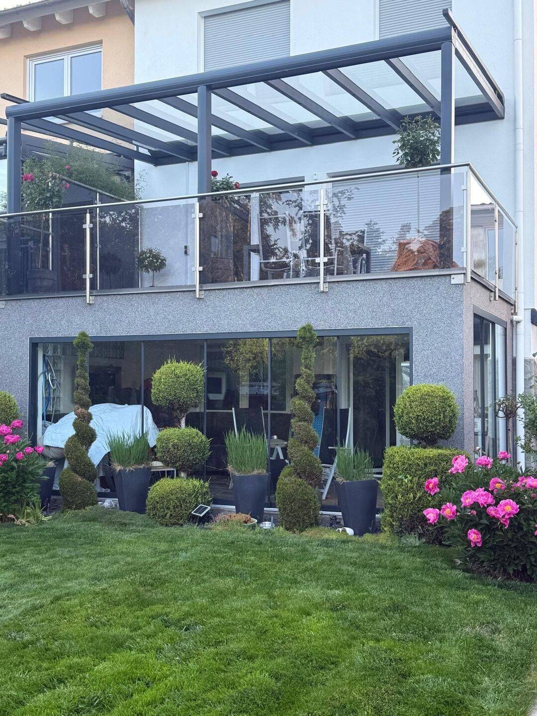 Moderne Eleganz trifft Familienidylle: Hochwertige DHH mit exklusiver Ausstattung in Monakam, 75378 Bad Liebenzell