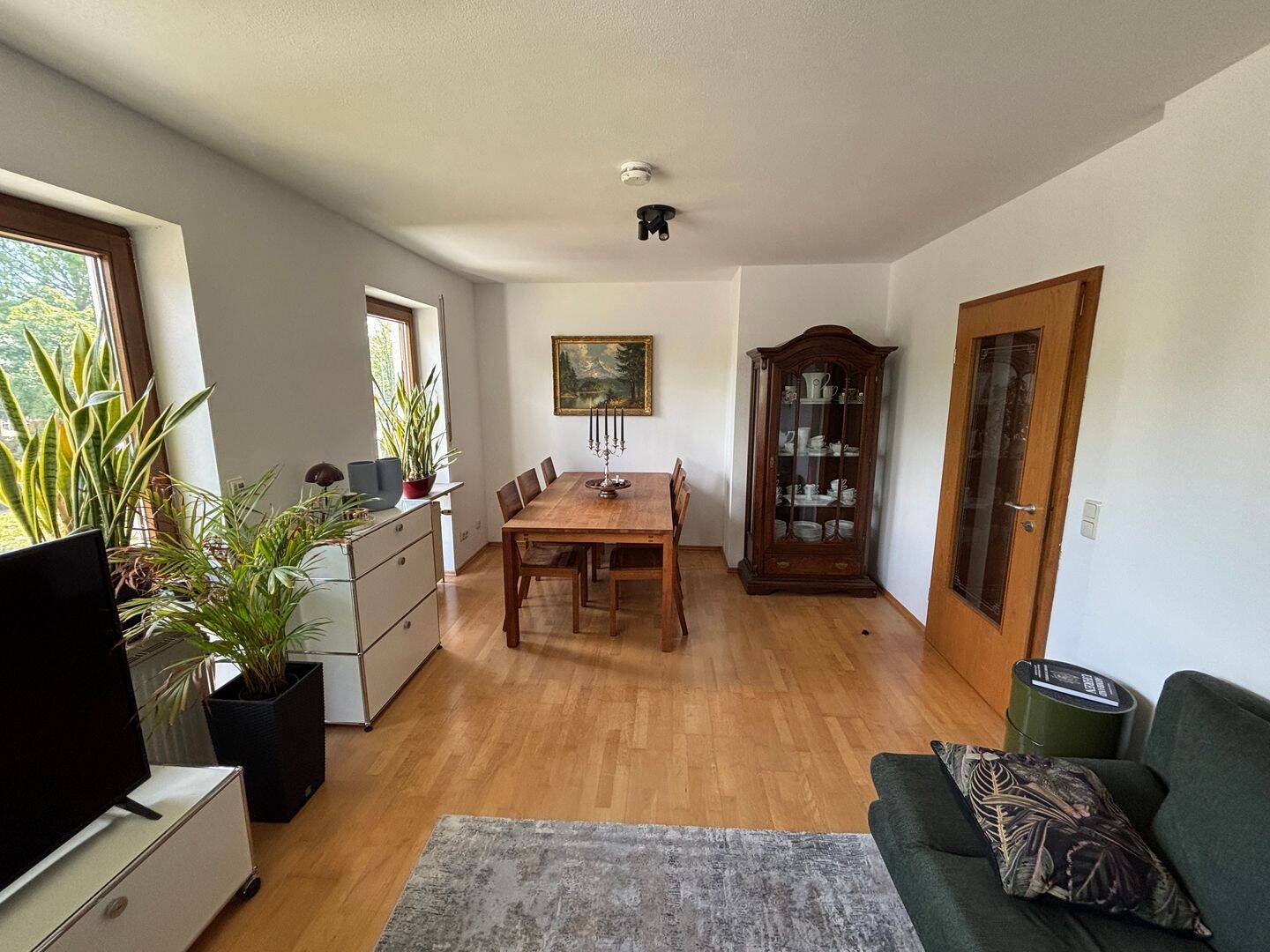 Schöne helle 3,5 Zimmer Wohnung mit EBK, Terrasse und Tiefgarage, 82194 Gröbenzell