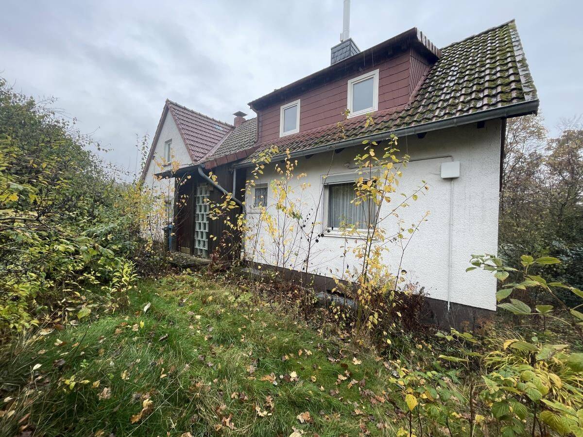 Bezugsfreies Einfamilienhaus in beliebter Lage mit großzügigen Grundstück., 37520 Osterode am Harz