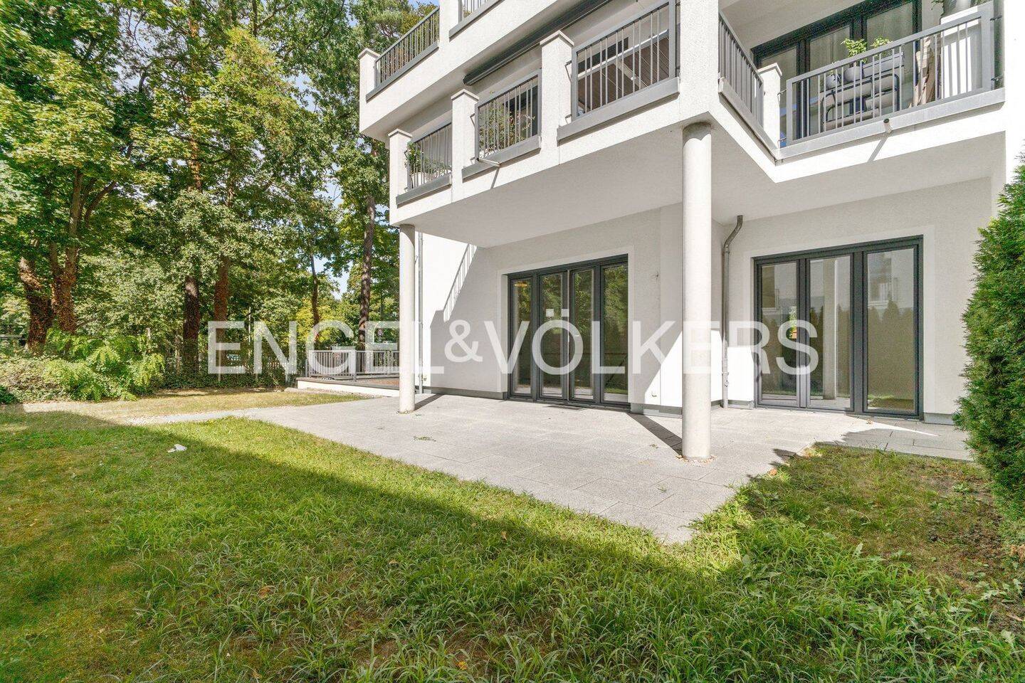 Familien aufgepasst: Dahlem! 2 Terrassen! Garten! 5 Zimmer!, 14195 Berlin (Steglitz-Zehlendorf)