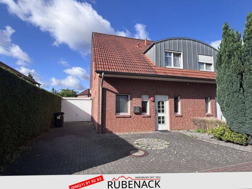 Familienfreundliche Doppelhaushälfte in beliebter Lage in Holtorf, 31582 Nienburg (Weser)