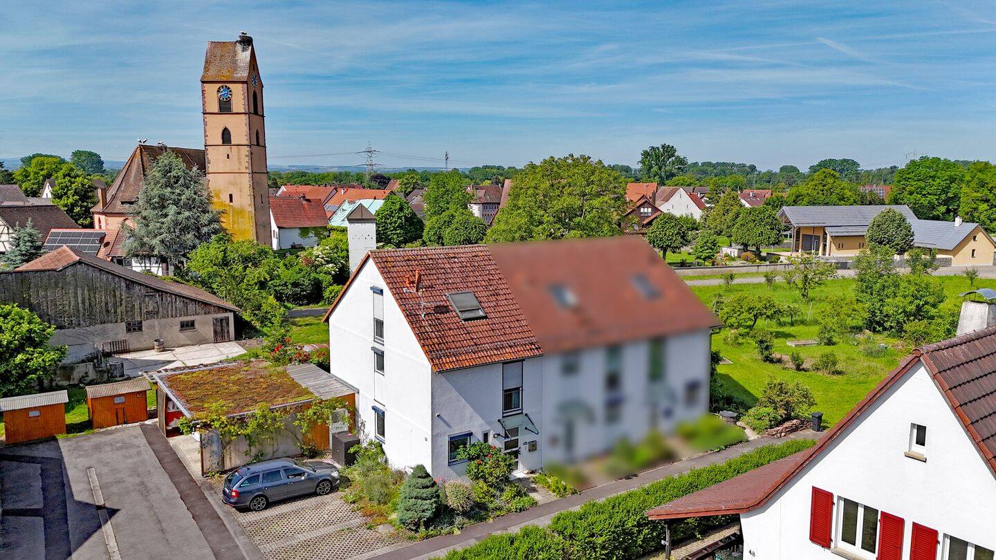 Attraktives Reihenendhaus mit Garten, Keller und moderner Energietechnik, 79588 Efringen-Kirchen
