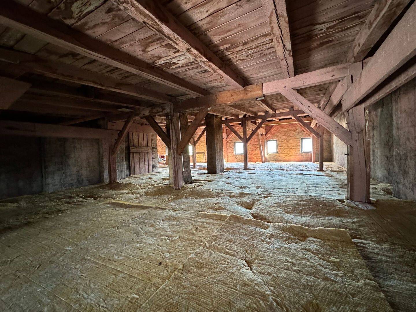 Einzigartiges Ausbaupotenzial – Unausgebautes Dachgeschoss im Szenekiez Kreuzberg, 10961 Berlin (Friedrichshain-Kreuzberg Kreuzberg)