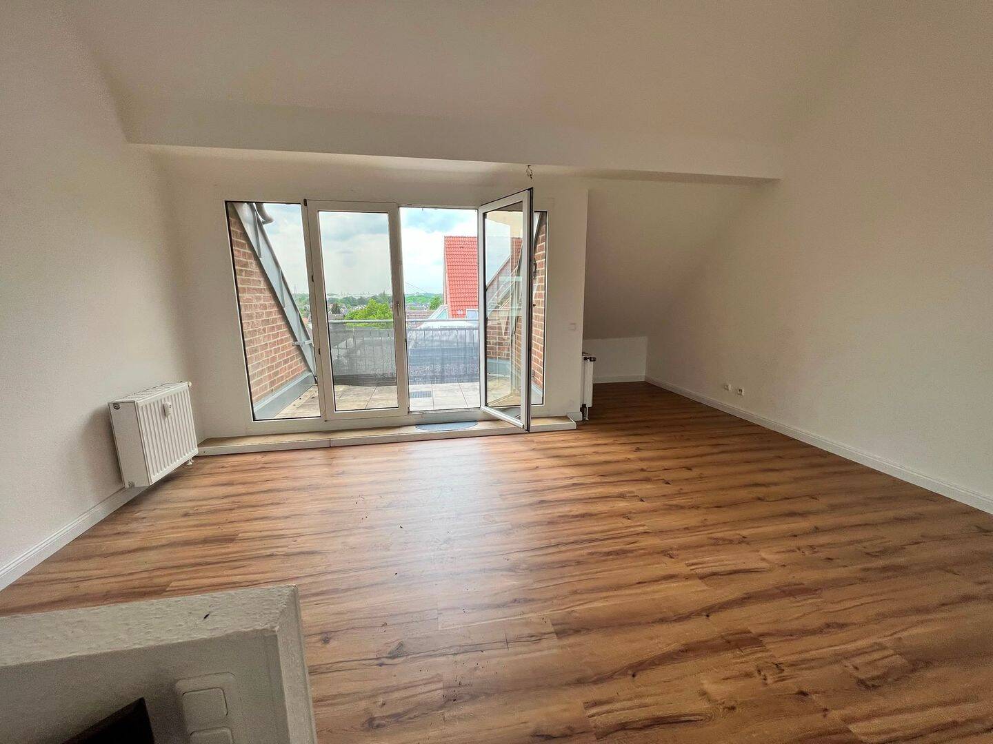 Helle 3-Zimmer-Maisonette mit Balkon in Düsseldorf-Wersten, 40591 Düsseldorf (Eller Holthausen Oberbilk Wersten)