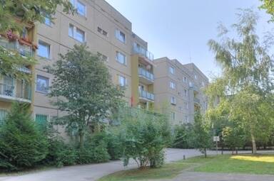 frisch renovierte Wohlfühlwohnung mit Loggia und Balkon zum September 2026, 6110 Halle (Saale) (Damaschkestraße Gesundbrunnen Innenstadt Lutherplatz Saaleaue)