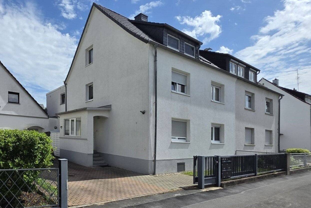 Sehr gepflegtes 4-Familienhaus mit guter Rendite in gesuchter Lage Nähe Frankfurt am Main, 65795 Hattersheim am Main