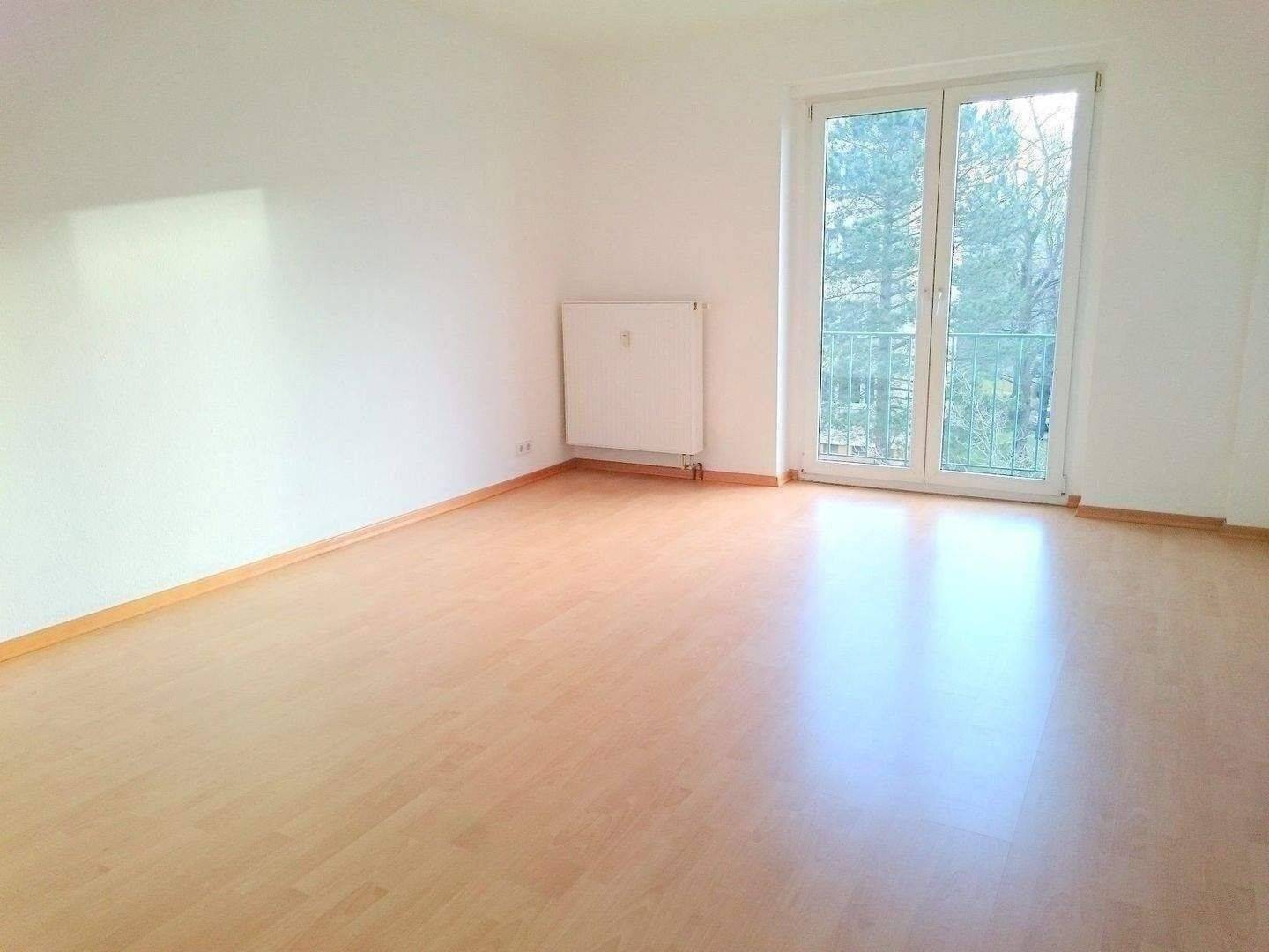 !! 2-Zimmer-Wohnung in gepflegtem Mehrfamilienhaus mit Westbalkon !!, 9130 Chemnitz (Hilbersdorf Sonnenberg Yorckgebiet Zentrum)