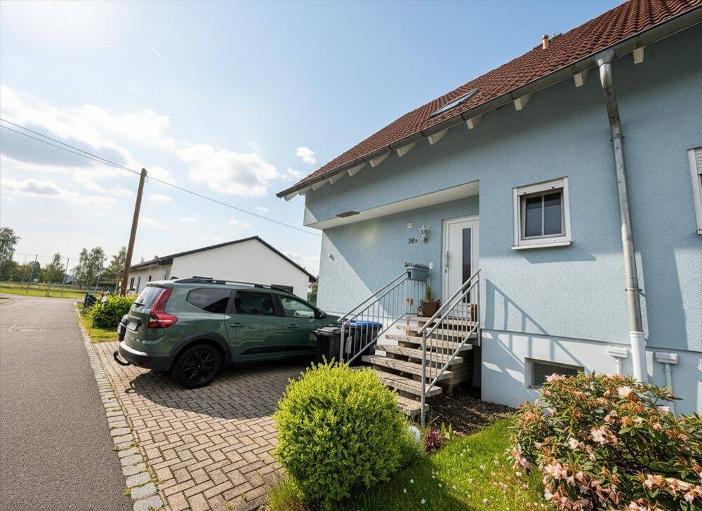 Attraktive Doppelhaushälfte – Baujahr 1997 – in familienfreundlicher Lage, 96524 Föritztal