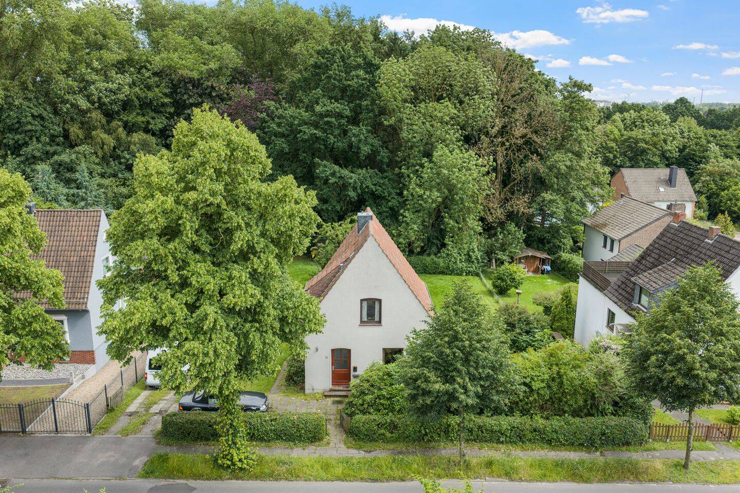 Charmantes Einfamilienhaus mit großzügigem Grundstück und Neubaupotenzial, 28755 Bremen (Aumund-Hammersbeck Blumenthal Fähr-Lobbendorf Vegesack)