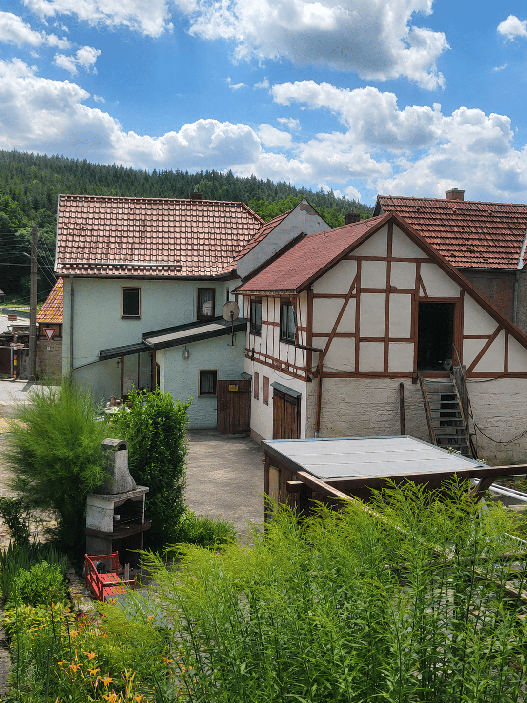 Familienfreundliches Haus mit 4 Zimmern in Geisenhain, 7646 Geisenhain