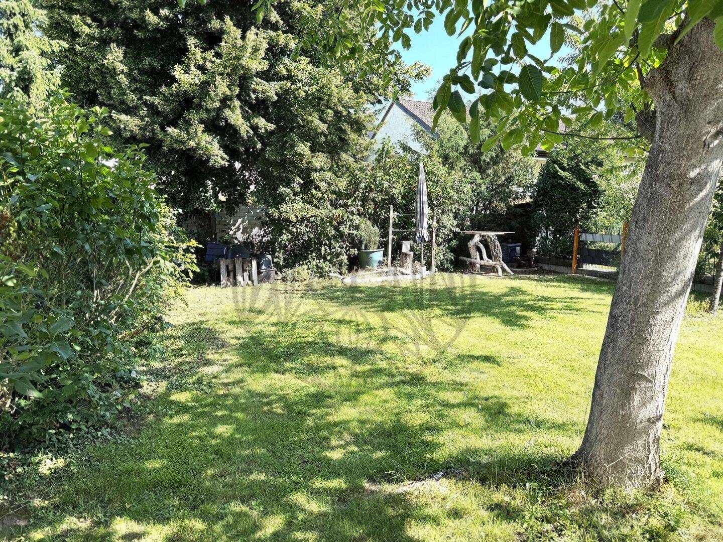 Kelsterbach! 1-2 Familienhaus auf 538m² Grundstück mit viel Potential., 65451 Kelsterbach