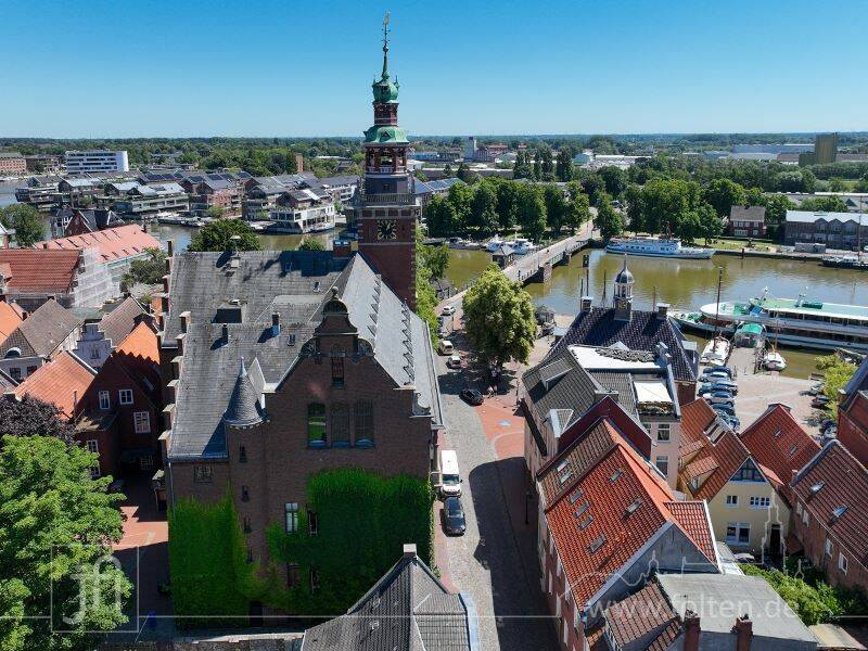 Richtig schön Wohnen unterm Rathausturm, 26789 Leer (Ostfriesland)