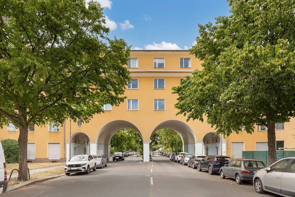 1-2 Zimmer Dachgeschosswohnung zwischen Bergmannkiez und Tempelhofer Feld, 12101 Berlin (Tempelhof-Schöneberg Kolonie Papestr. Schöneberg Tempelhof)