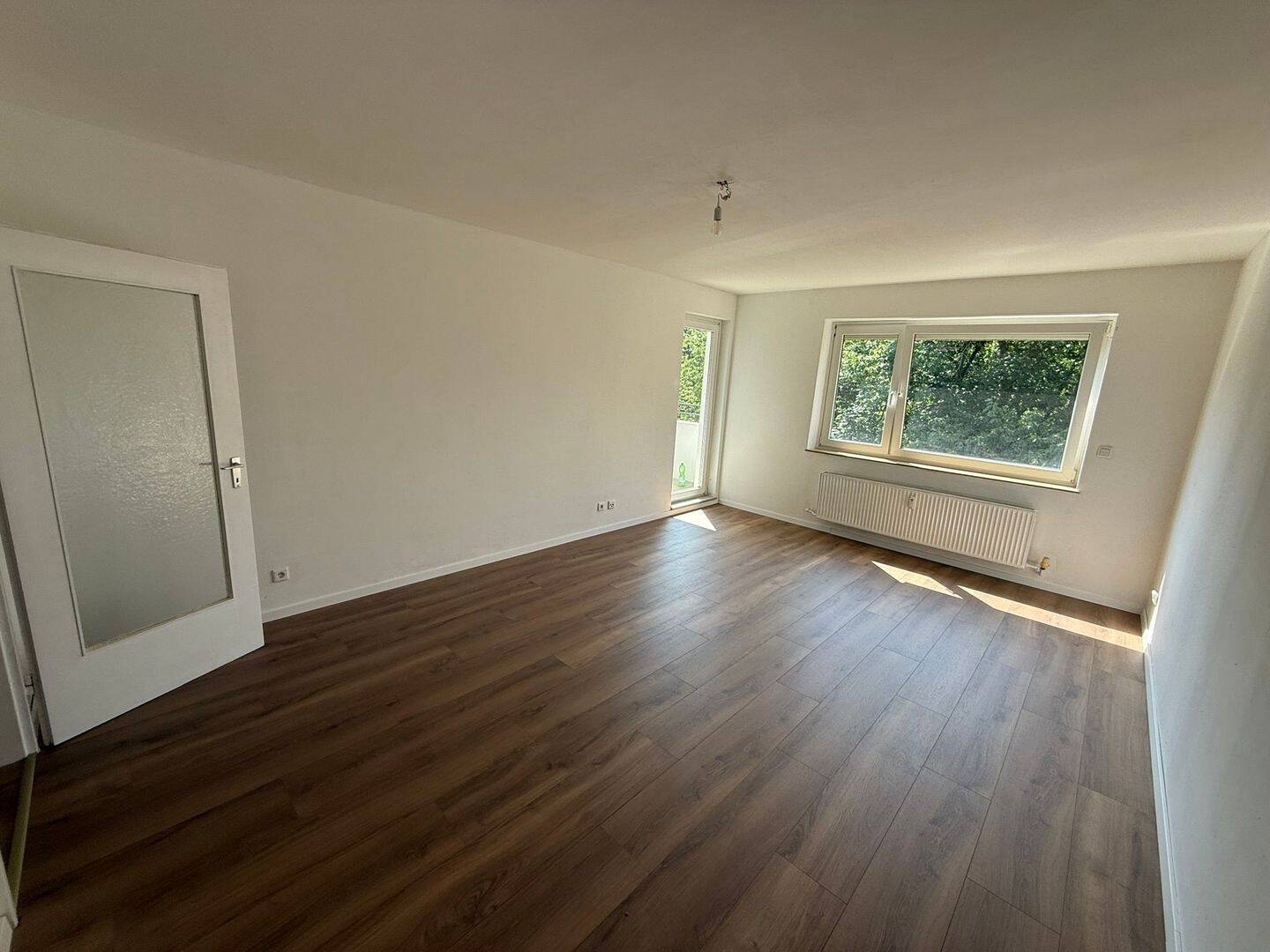 2 Zimmer Wohnung in Ellenerbrok-Schevemoor frisch RENOVIERT, 28325 Bremen (Ellenerbrok-Schevemoor Oberneuland Tenever)