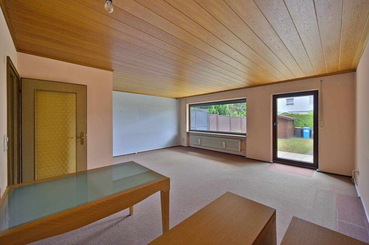 Reihenmittelhaus in Nürnberg-Moorenbrunn mit zwei Garagen, 90475 Nürnberg