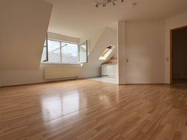 Dachgeschosswohnung in zentraler Lage, 58285 Gevelsberg