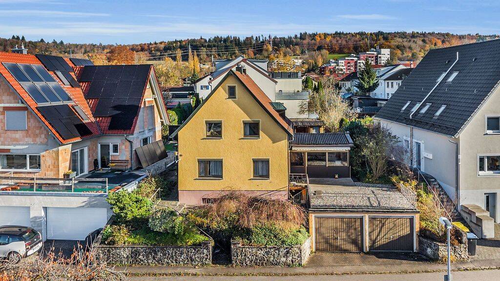 Ravensburg-Sonnenbüchel Renovierungsbedürftiges Einfamilienhaus in familienfreundlicher Wohnlage, 88212 Ravensburg