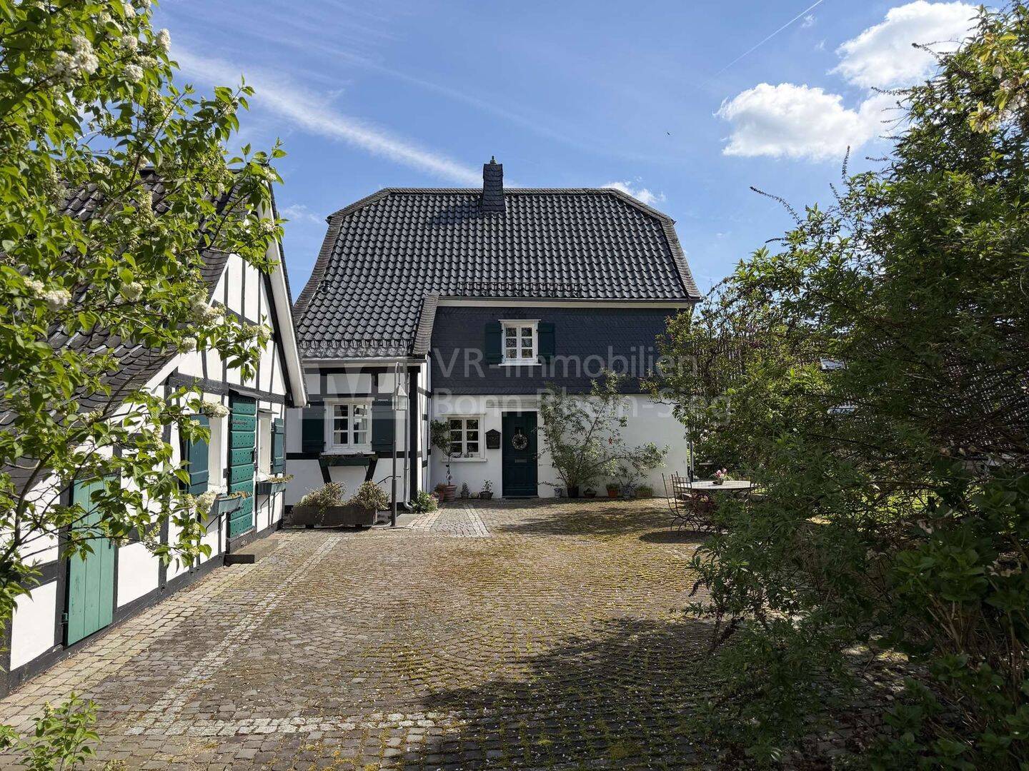 Fachwerkliebe. Rarität. Familienglück – top saniertes EFH mit Nebengebäuden in begehrter Lage, 53819 Neunkirchen-Seelscheid