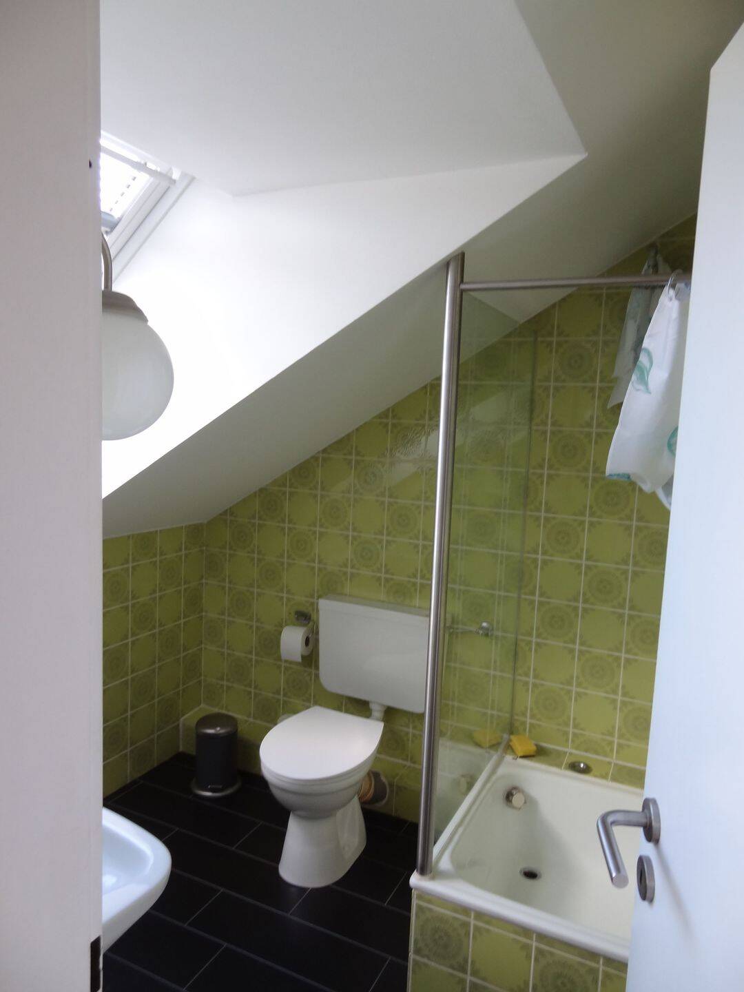 Apartment in saniertem Dreifamilienwohnhaus, 44805 Bochum (Bergen Gerthe Grumme Harpen Hiltrop)