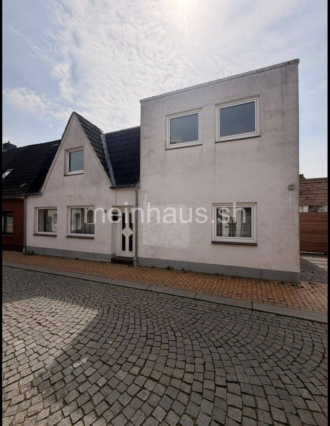 Sanierungsbedürftiges Einfamilienhaus mit Entwicklungspotenzial in Husumer Innenstadtlage, 25813 Husum