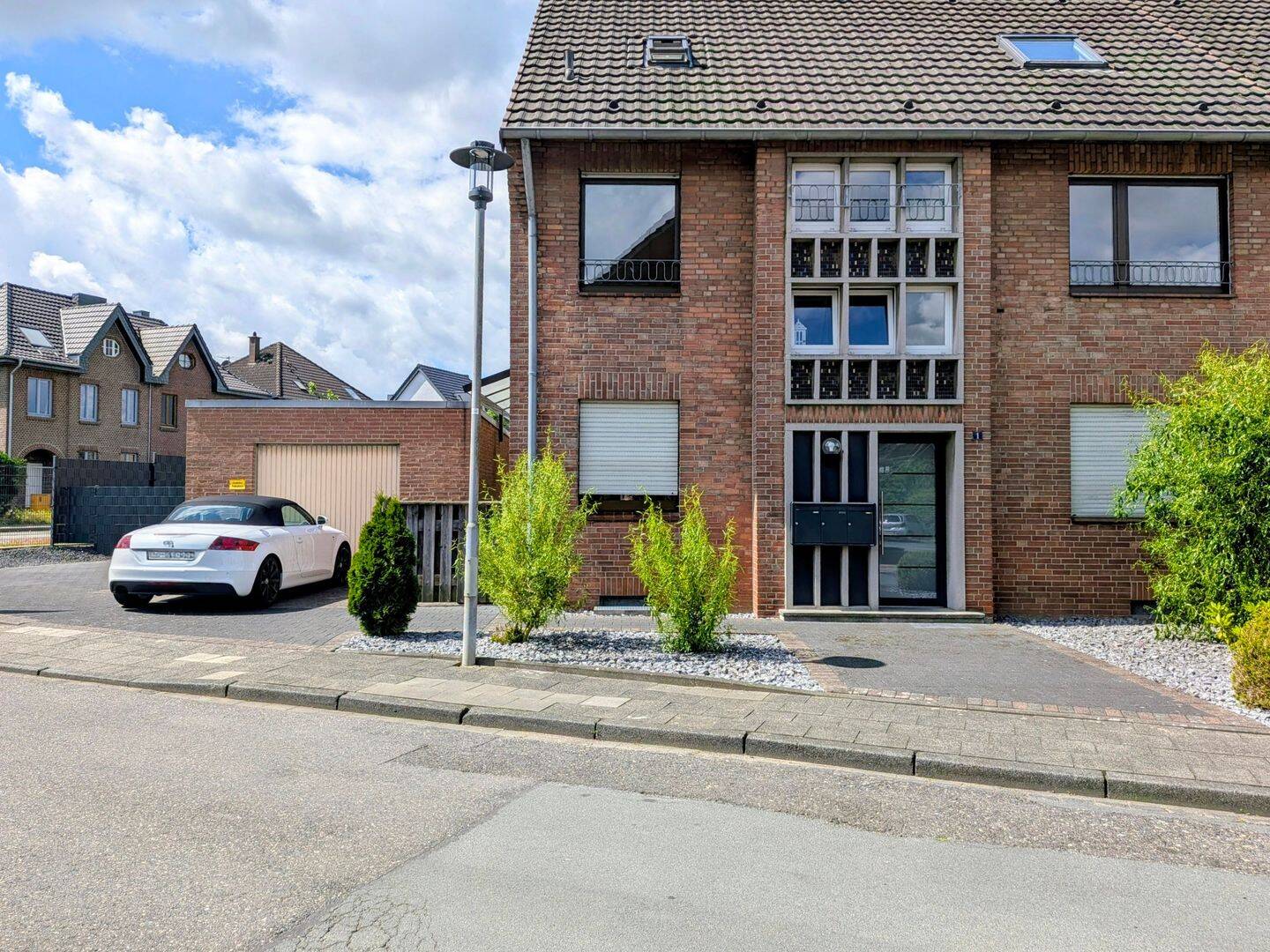 Helle Wohnung im 1. OG 4 ZKDB Balkon, 41366 Schwalmtal