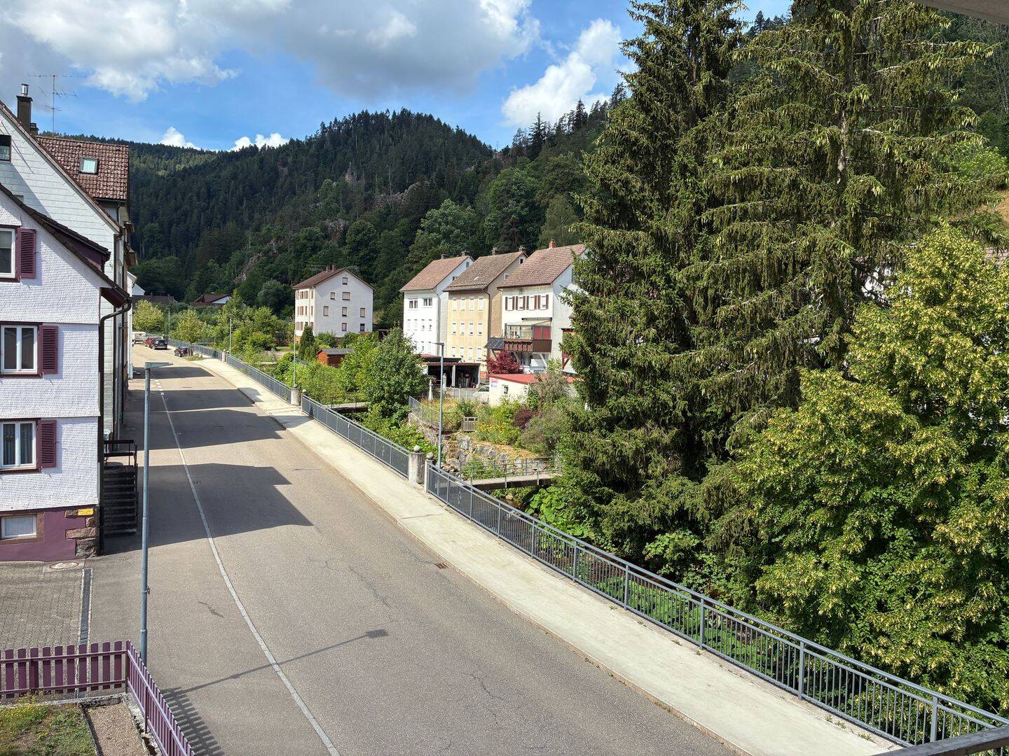 Sonnige 3,5 Zimmerwohnung mit Balkon in Schramberg-Tal, 78713 Schramberg