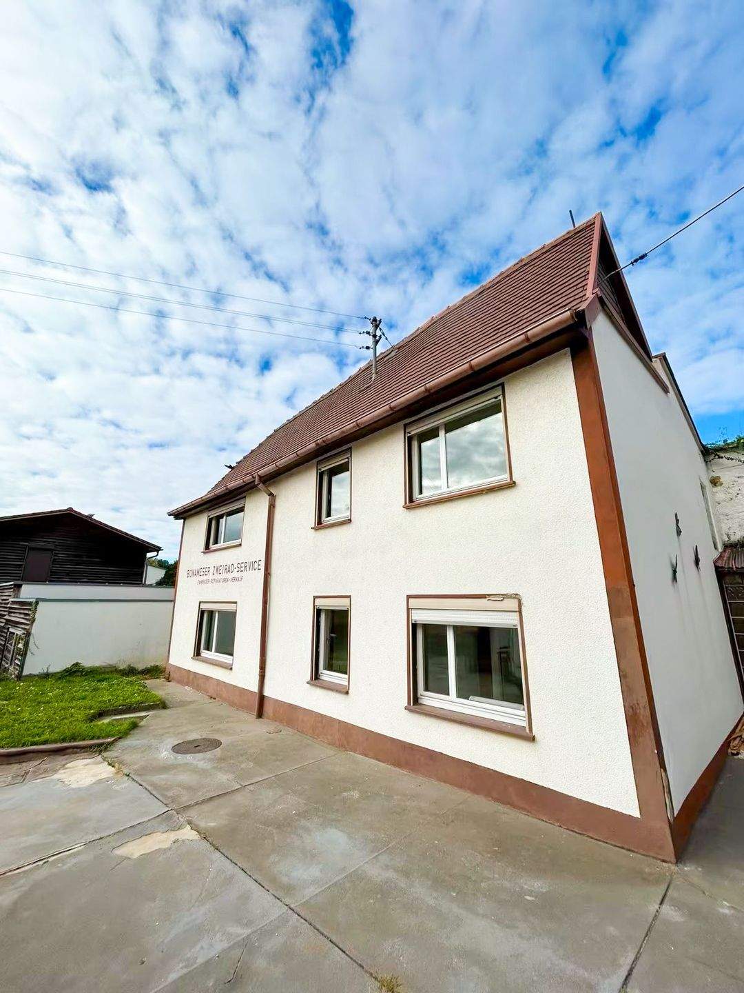 Zweifamilienhaus in Alt-Bonames mit Potenzial zur Selbstverwirklichung (auch als Einfamilienhaus), 60437 Frankfurt am Main