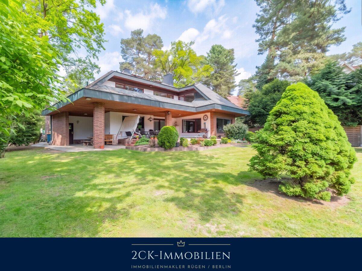 Voll unterkellerte Premium Villa mit Freiraum auf ca. 330m² plus Doppelgarage in Lichtenrade!